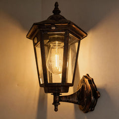 2PCS Antique Bronze Finish European-style Retro Outdoor Wall Light. It Features A Vintage, Weatherproof Design Reminiscent of Traditional Victorian Lanterns