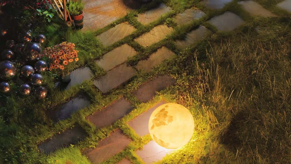 Outdoor Lighting: Illuminating Your Garden, Yard, Patio, and Beyond with Solar Power