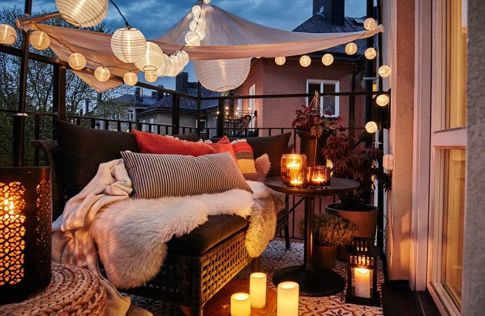 10 Special Lighting Ideas For Summer Balcony