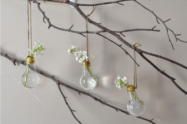 How-tos: 8 Awesome DIY Ideas For Recycling Light Bulbs